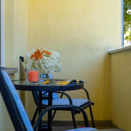 Apartamento Lusi Otočac Exterior foto