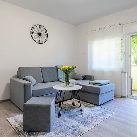 Apartamento Lusi Otočac Exterior foto