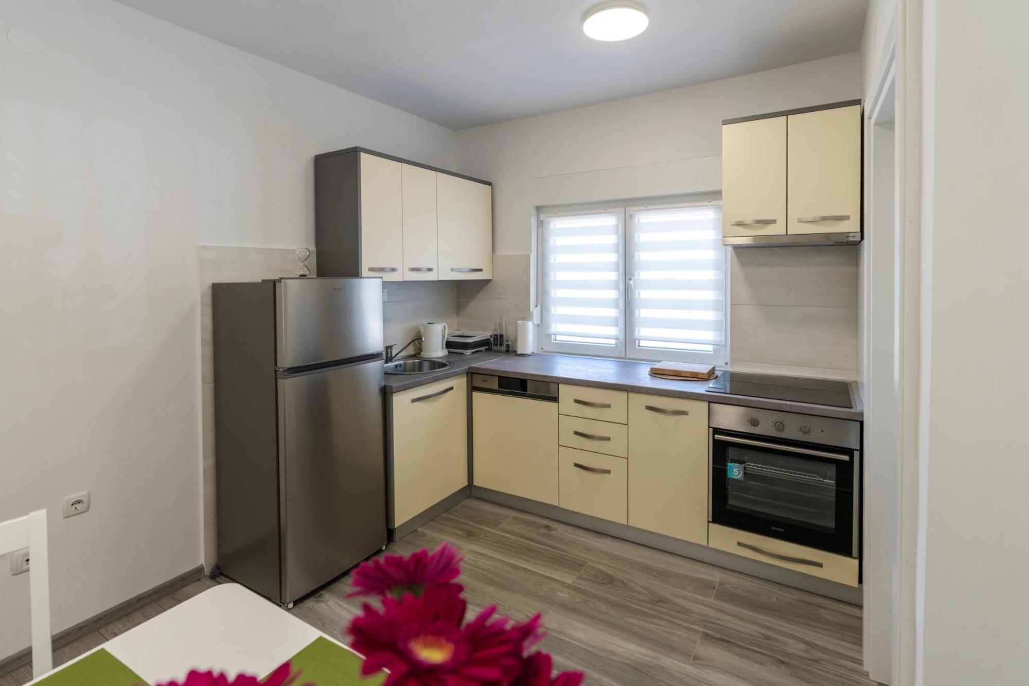 Apartamento Lusi Otočac Exterior foto
