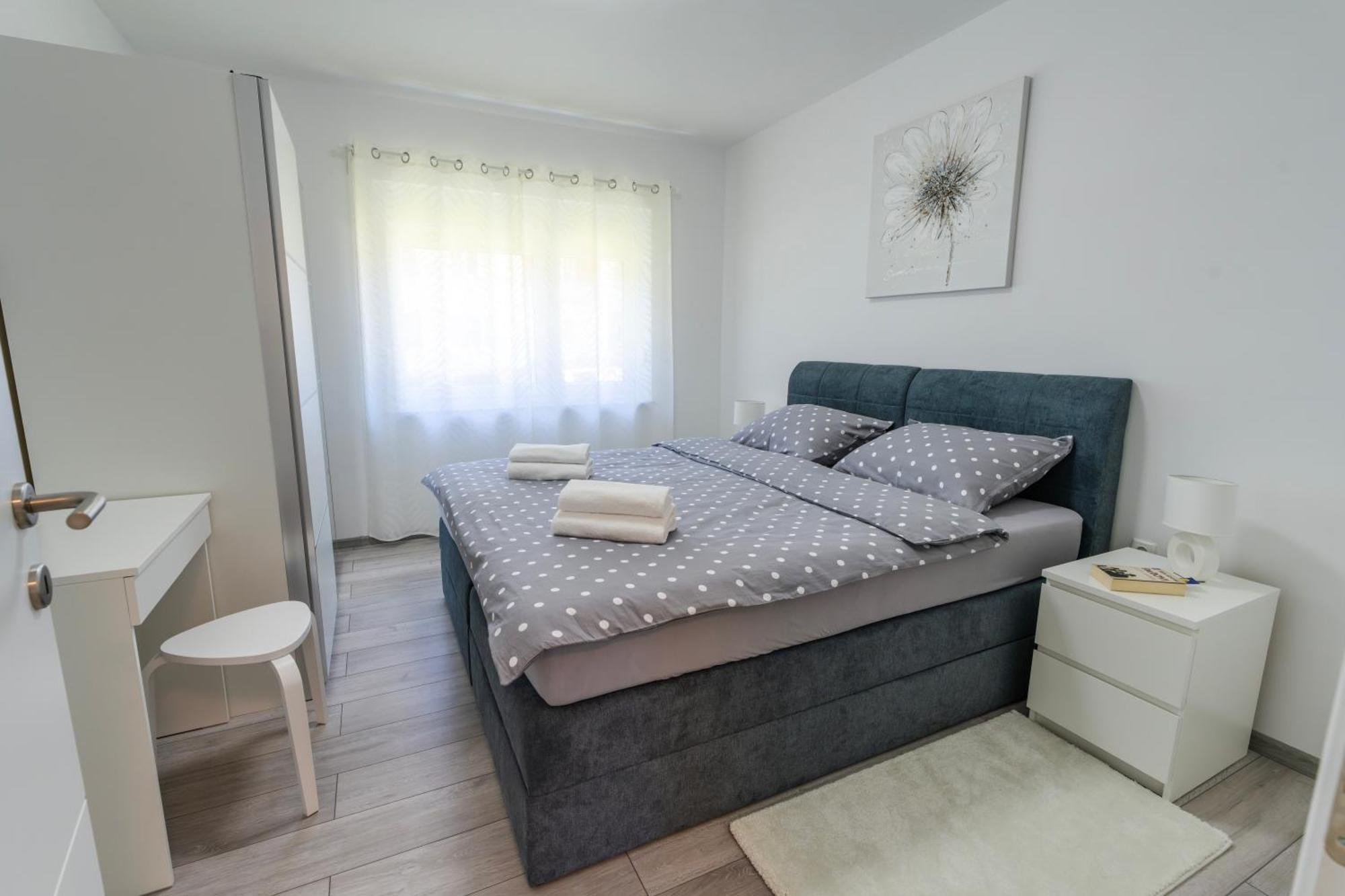 Apartamento Lusi Otočac Exterior foto