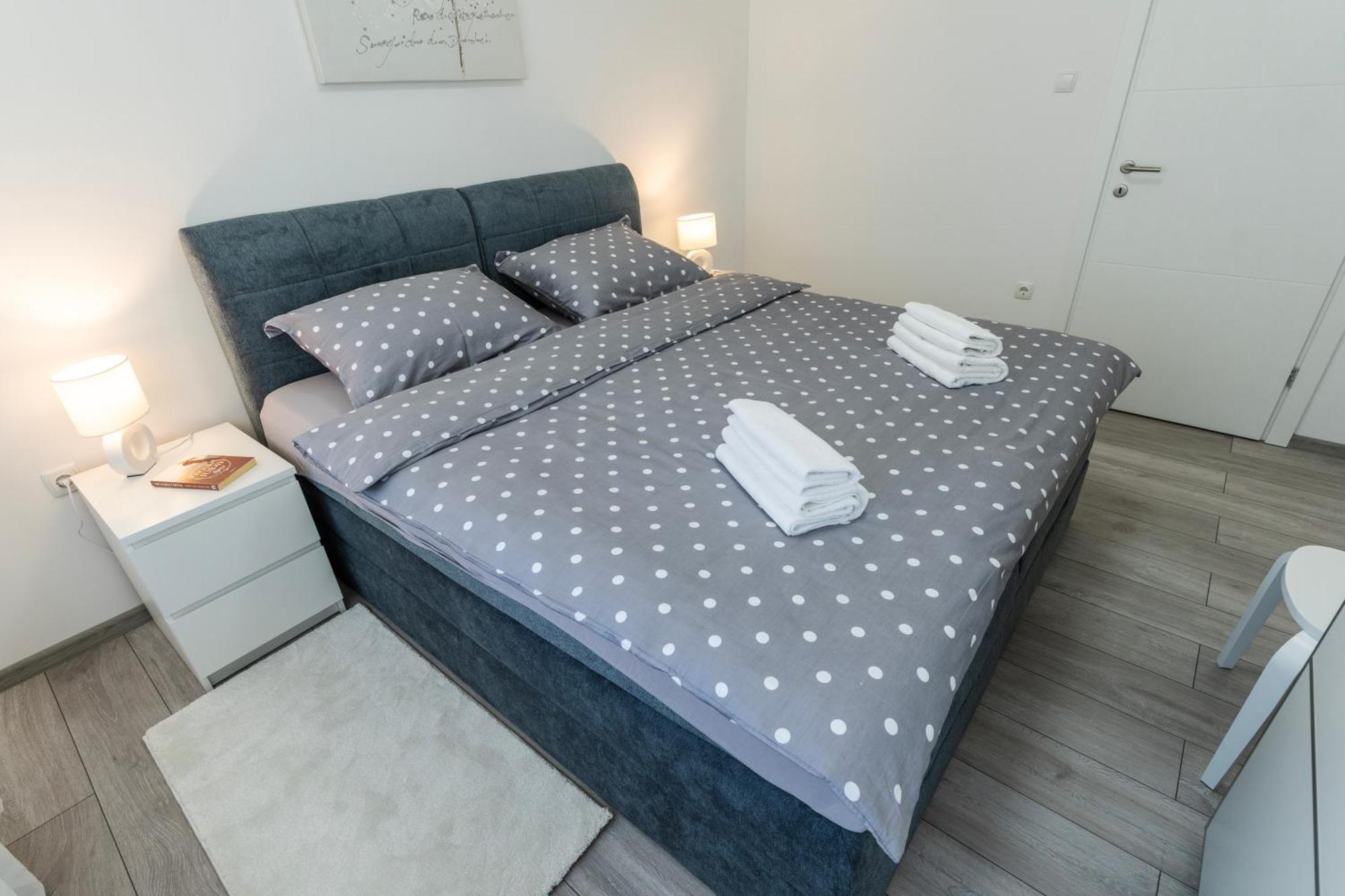 Apartamento Lusi Otočac Exterior foto
