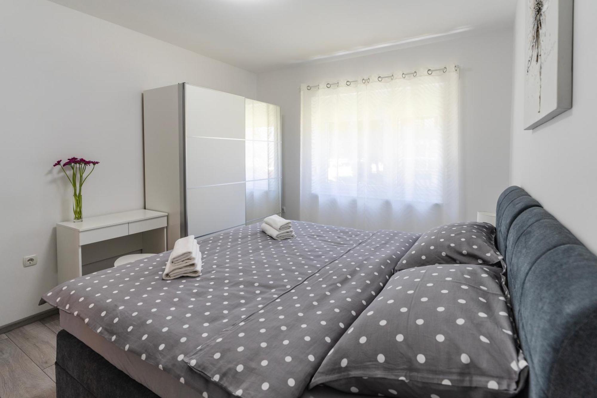 Apartamento Lusi Otočac Exterior foto