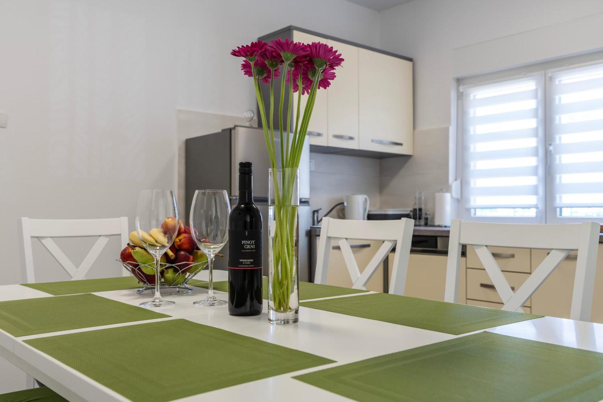 Apartamento Lusi Otočac Exterior foto