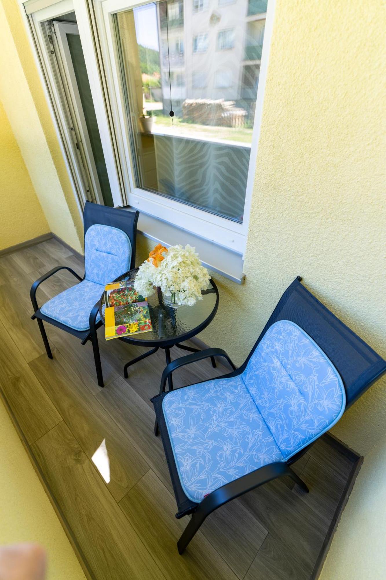 Apartamento Lusi Otočac Exterior foto